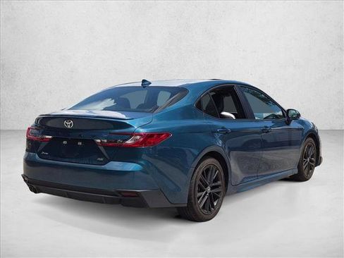 Used 2025 Toyota Camry SE FWD image 6