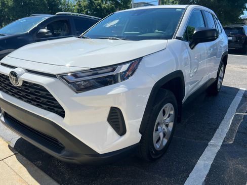 Used 2024 Toyota RAV4 LE AWD/4WD image 6