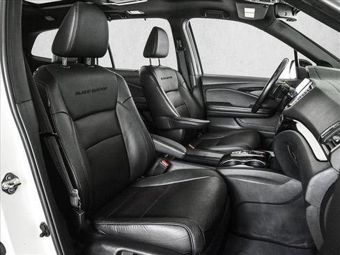 Used 2021 Honda Pilot Black Edition image 23