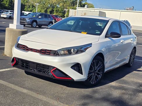 Used 2023 Kia Forte GT-Line w/ GT-Line Premium Package FWD image 3