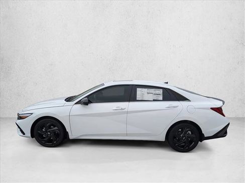 New 2026 Hyundai Elantra SEL Sport Premium image 5