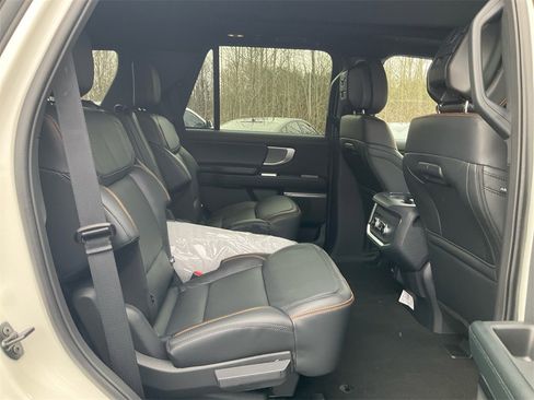 New 2026 Ford Expedition Tremor image 13