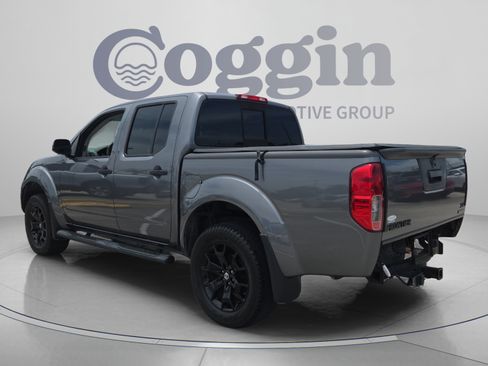 Used 2021 Nissan Frontier SV w/ Midnight Edition Floor Mats RWD image 3
