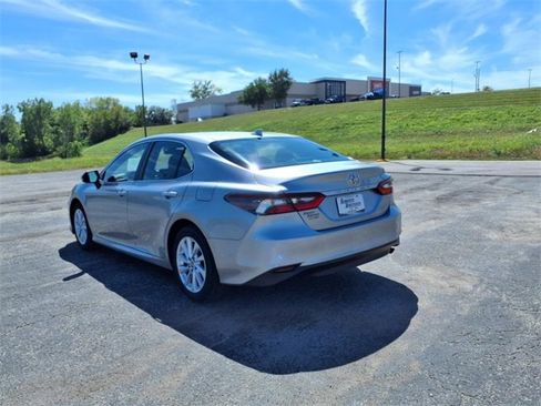 Used 2023 Toyota Camry LE image 18