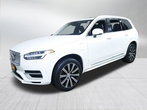 Used 2021 Volvo XC90 T8 Inscription Expression image 3