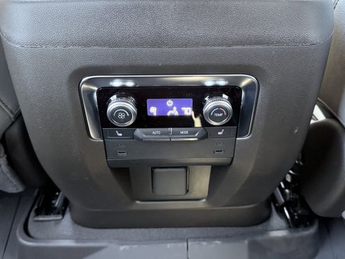 New 2026 GMC Yukon Elevation image 26