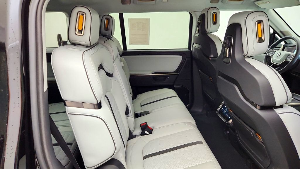 Used 2025 Rivian R1S Adventure Dual AWD/4WD image 23
