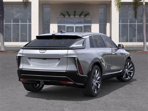 New 2025 Cadillac Lyriq Luxury image 4