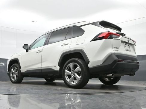 Used 2021 Toyota RAV4 XLE Premium AWD/4WD image 14