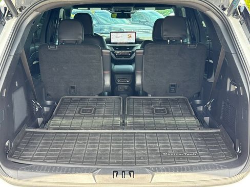 Used 2025 Ford Explorer ST AWD/4WD image 18