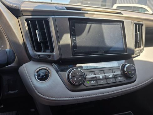 Used 2014 Toyota RAV4 Limited w/ Technology Package FWD image 10