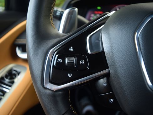 Used 2022 Chevrolet Corvette Stingray Preferred Conv w/ Z51 Performance Package image 5