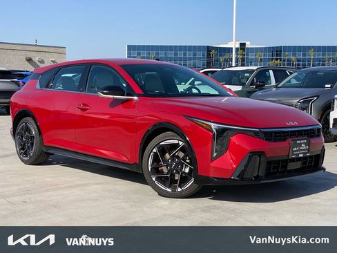 New 2026 Kia K4 GT-Line image 1