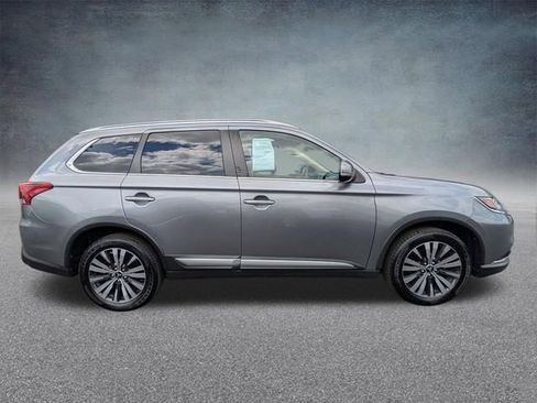 Used 2020 Mitsubishi Outlander ES AWD/4WD image 3