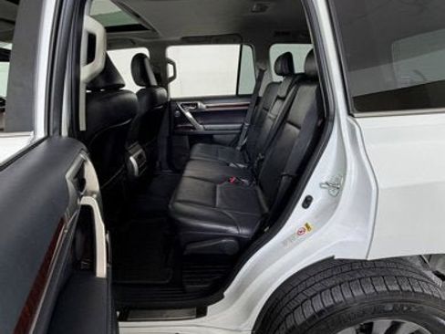 Used 2018 Lexus GX 460 Luxury image 9