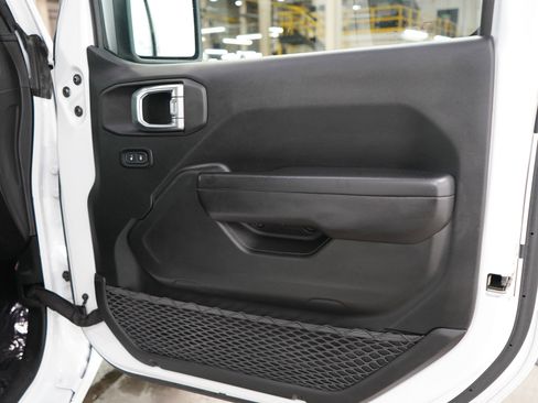 Used 2020 Jeep Wrangler Unlimited Sport AWD/4WD image 9
