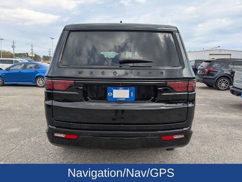 Used 2023 Jeep Wagoneer Series II image 5