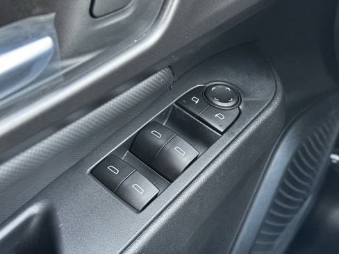 New 2026 Chevrolet Equinox EV LT image 30