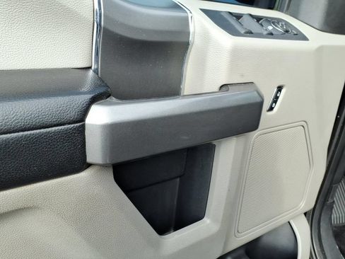 Used 2015 Ford F150 XLT w/ Equipment Group 302A Luxury AWD/4WD image 14