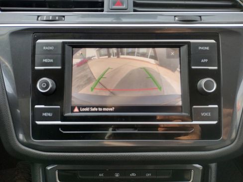 Used 2021 Volkswagen Tiguan S image 4