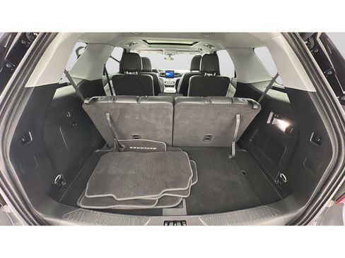 Used 2024 Ford Explorer XLT w/ Equipment Group 202A AWD/4WD image 22