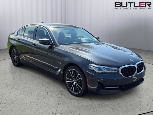 Used 2023 BMW 530e w/ Premium Package RWD image 6