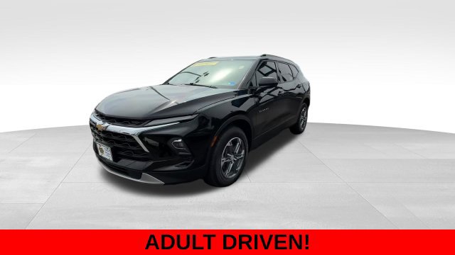 Used 2024 Chevrolet Blazer LT w/ Convenience Package FWD image 2