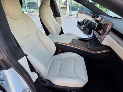 Used 2022 Tesla Model S AWD/4WD image 21