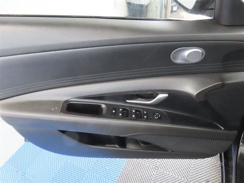 Used 2024 Hyundai Elantra SE FWD image 14