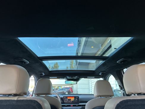 New 2026 Kia Sorento SX Prestige w/ Olive Brown Leather Package image 16