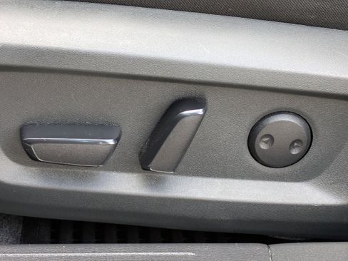 Used 2023 Nissan Rogue SV FWD image 19
