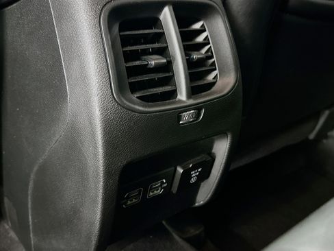 Used 2023 Jeep Cherokee Altitude Lux image 28