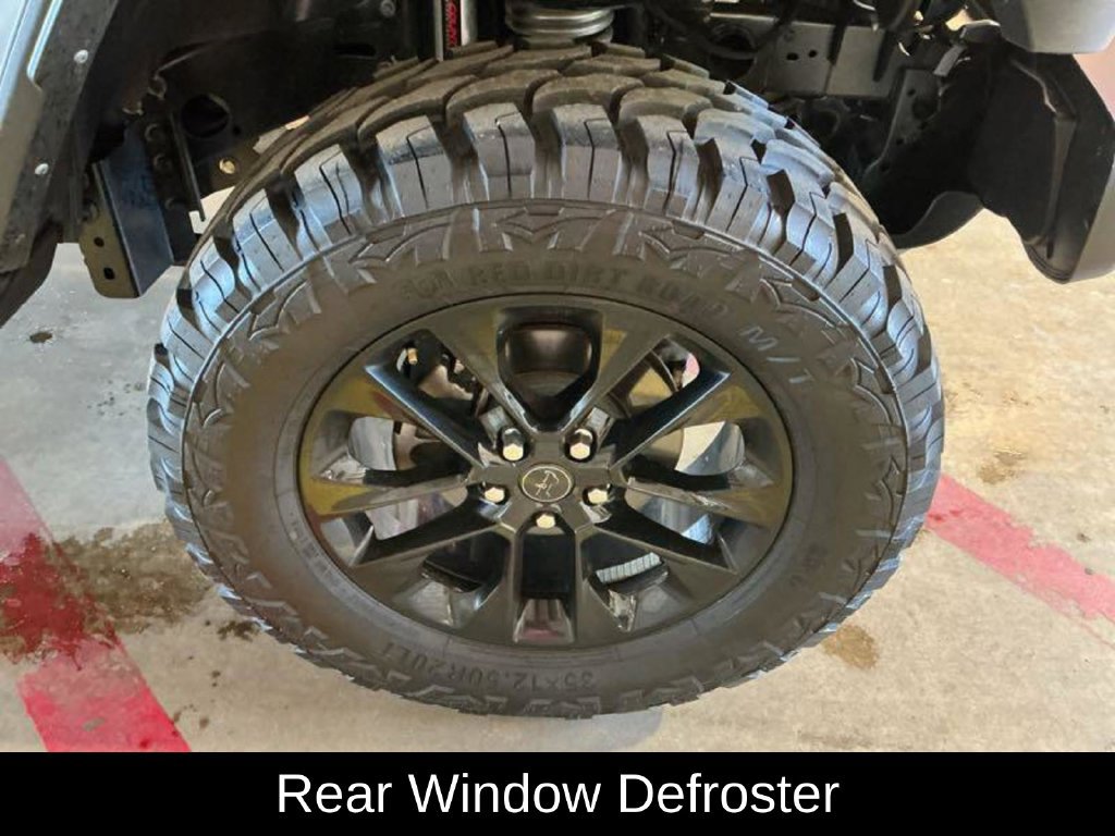 Used 2024 Jeep Gladiator Overland AWD/4WD image 3