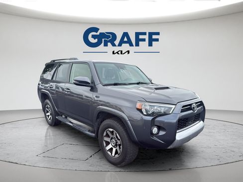 Used 2020 Toyota 4Runner TRD Off-Road Premium w/ Moonroof Package AWD/4WD image 11