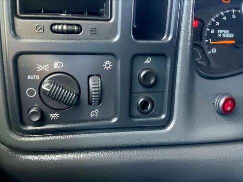 Used 2005 Chevrolet Silverado 1500 LS w/ Light Duty Power Package image 31