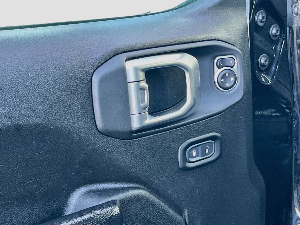 Used 2023 Jeep Wrangler Sport AWD/4WD image 17