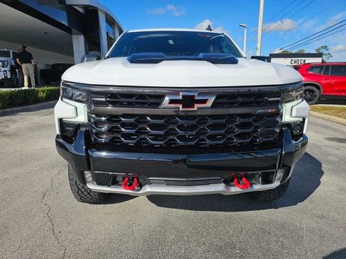 Used 2022 Chevrolet Silverado 1500 ZR2 w/ Technology Package AWD/4WD image 8