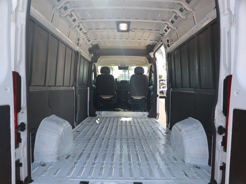 Used 2025 RAM ProMaster 2500 w/ Convenience Group FWD image 31