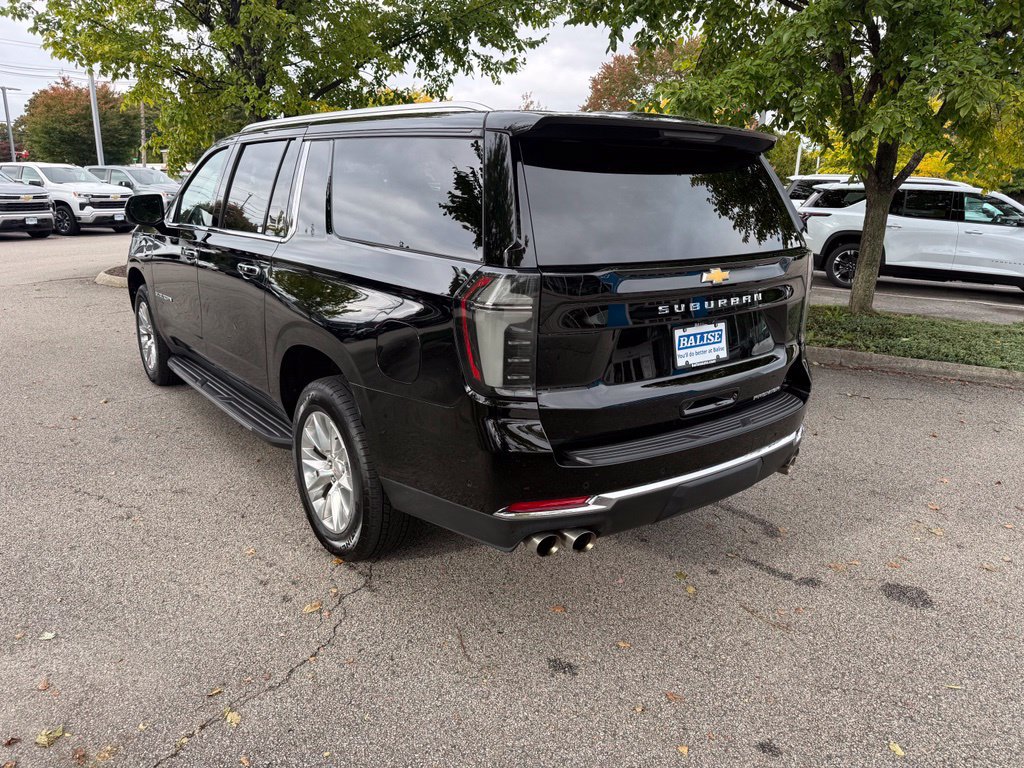 Used 2026 Chevrolet Suburban Premier AWD/4WD image 3