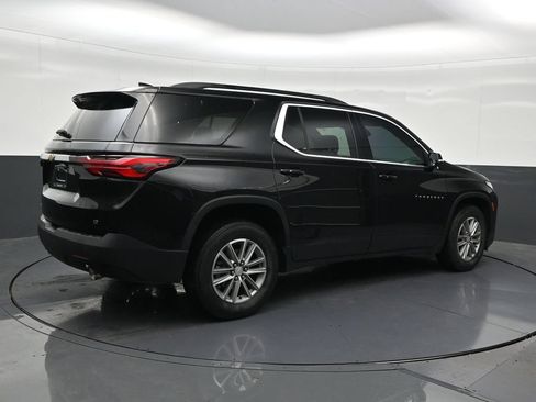Used 2023 Chevrolet Traverse LT FWD image 5