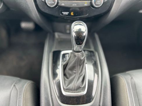 Used 2018 Nissan Rogue Sport SL w/ SL Premium Package image 19