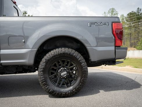 Used 2022 Ford F250 Lariat w/ Black Appearance Package AWD/4WD image 6