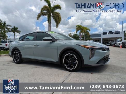 Used 2025 Kia K4 EX image 1