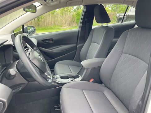 Certified 2025 Toyota Corolla LE FWD image 11