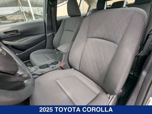 Used 2025 Toyota Corolla LE FWD image 20