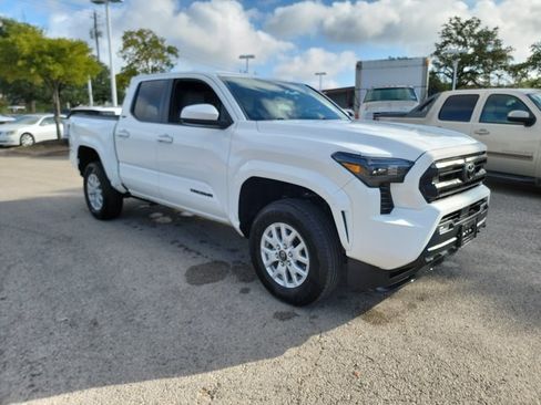 Used 2026 Toyota Tacoma SR5 RWD image 3