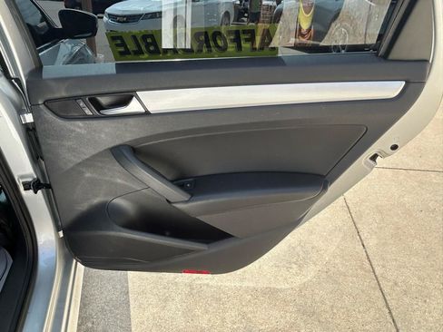 Used 2013 Volkswagen Passat TDI SE FWD image 15