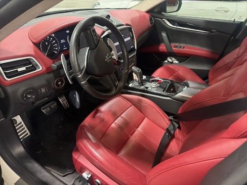 Used 2023 Maserati Ghibli Modena image 7