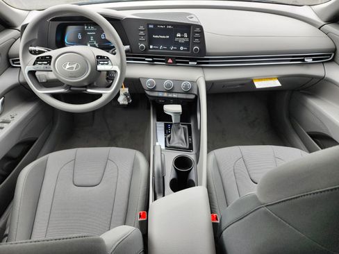 New 2026 Hyundai Elantra SE FWD image 11