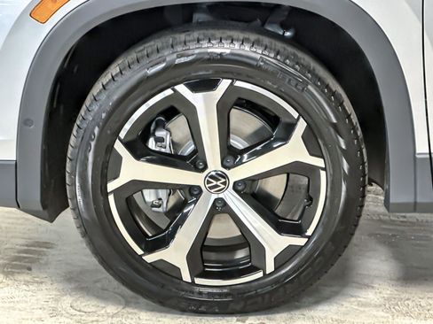 New 2026 Volkswagen Tiguan SE image 24